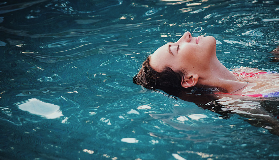 Can You Go Swimming With a Hair Restoration System?